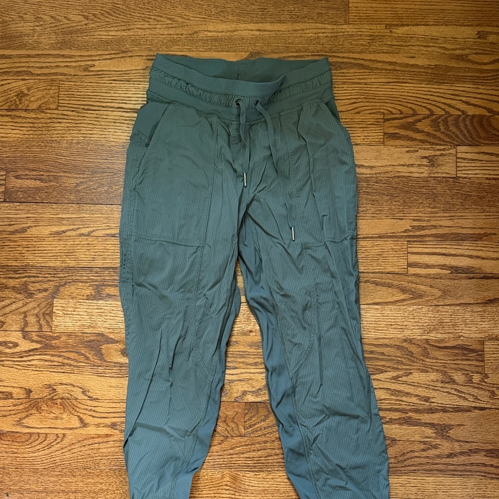 lululemon athletica Men's Olive Drawstring Ribbed Joggers